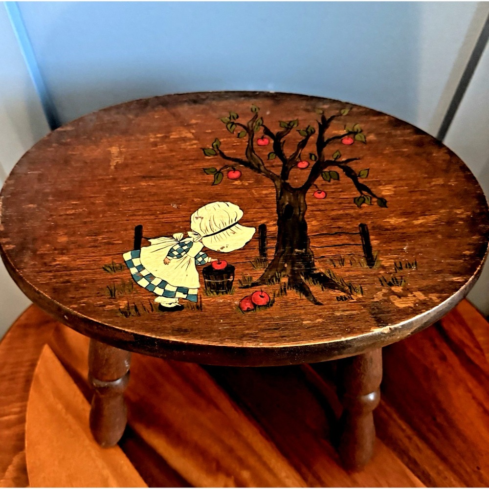 Vintage Hand Painted‎ Folk Art Wood Stool Plant Stand Apple Orchard Bonnet 9"